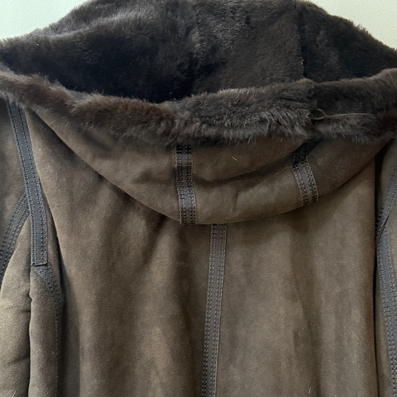 Women's Brown Leather Jacket - Picture 5 of 8